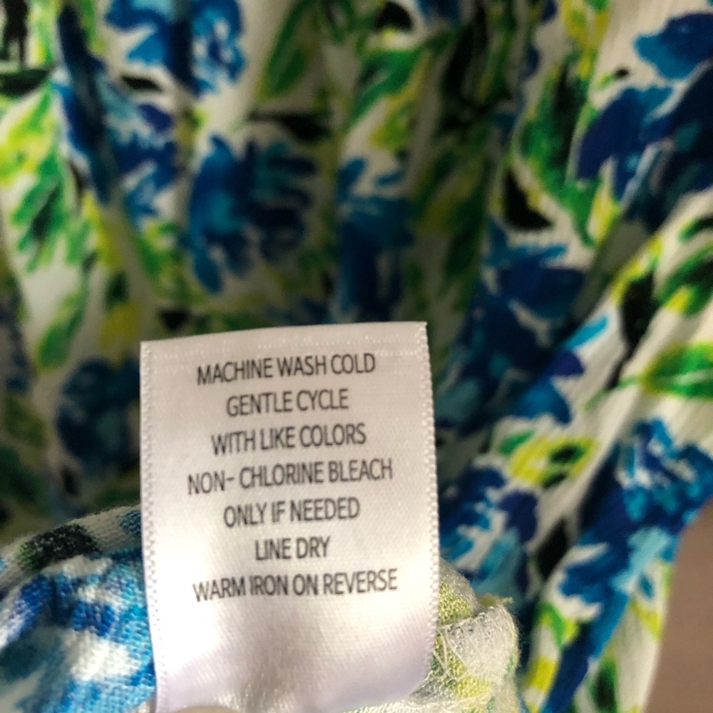 IN Studio floral blouse pleated fabric elastic neckline lace trim bell sleeves - Picture 8 of 9